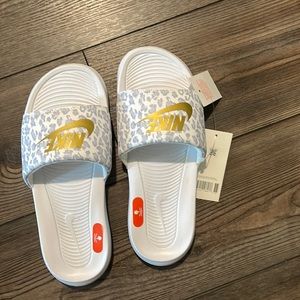 Nike slides